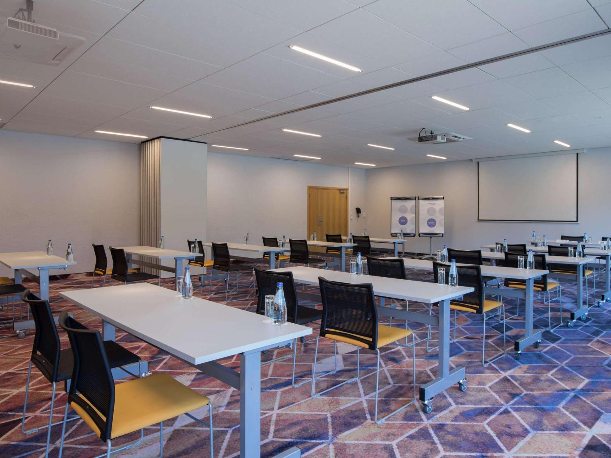 Novotel Wroclaw City Екстериор снимка