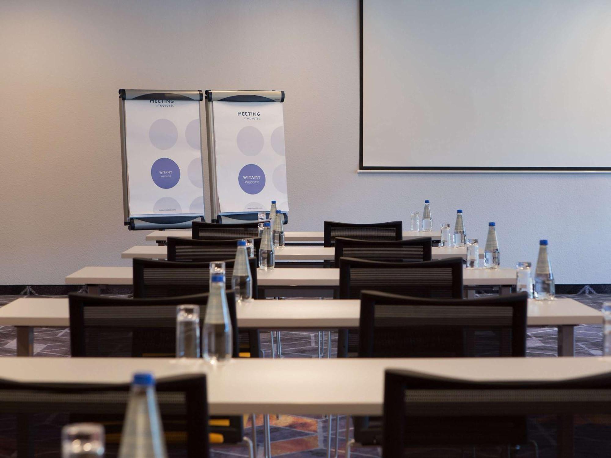 Novotel Wroclaw City Екстериор снимка