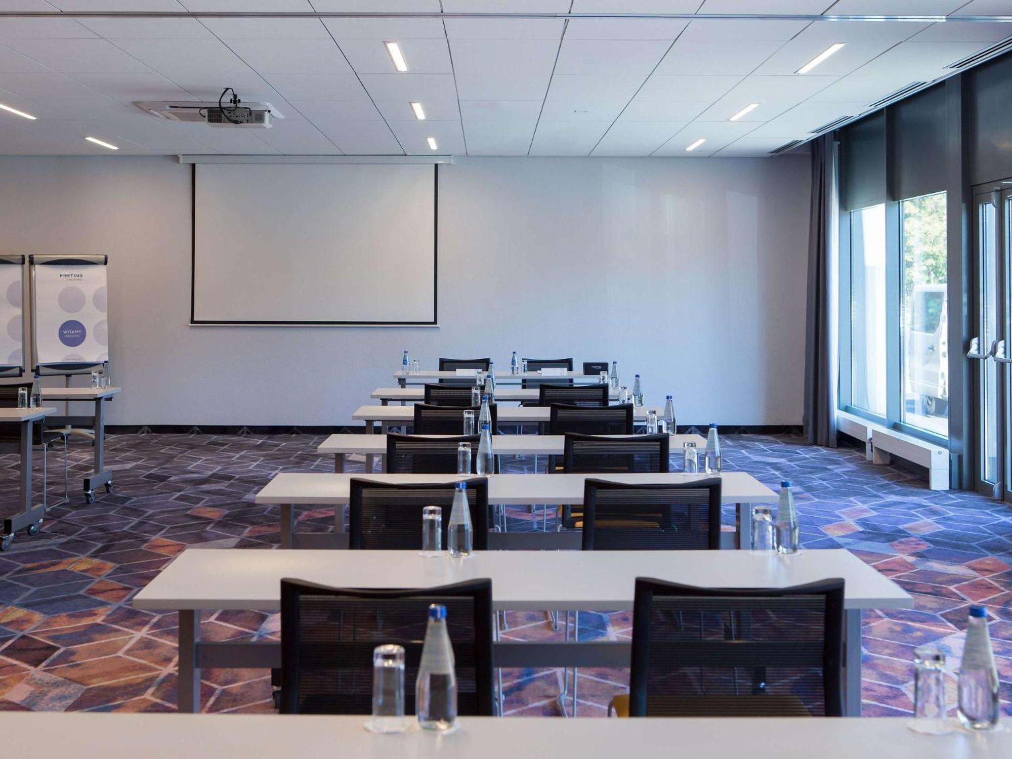 Novotel Wroclaw City Екстериор снимка