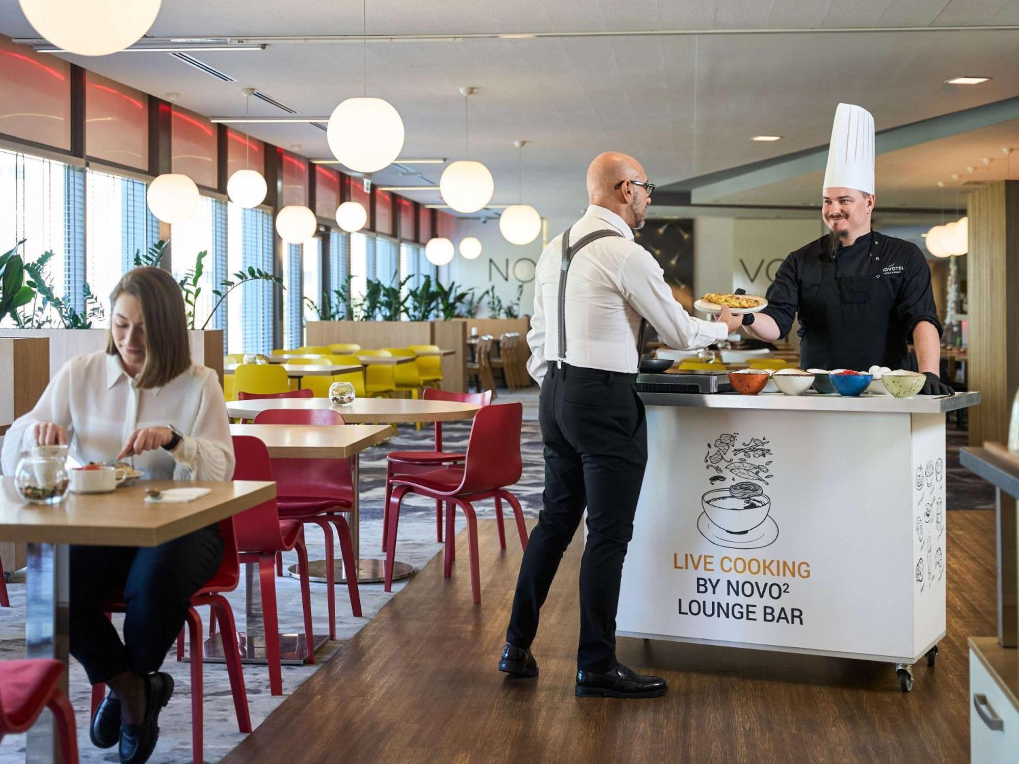 Novotel Wroclaw City Екстериор снимка