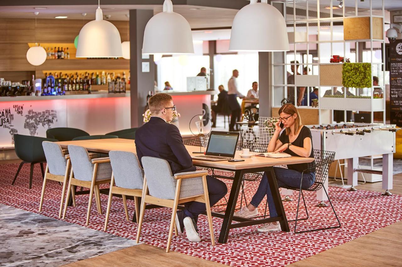Novotel Wroclaw City Екстериор снимка
