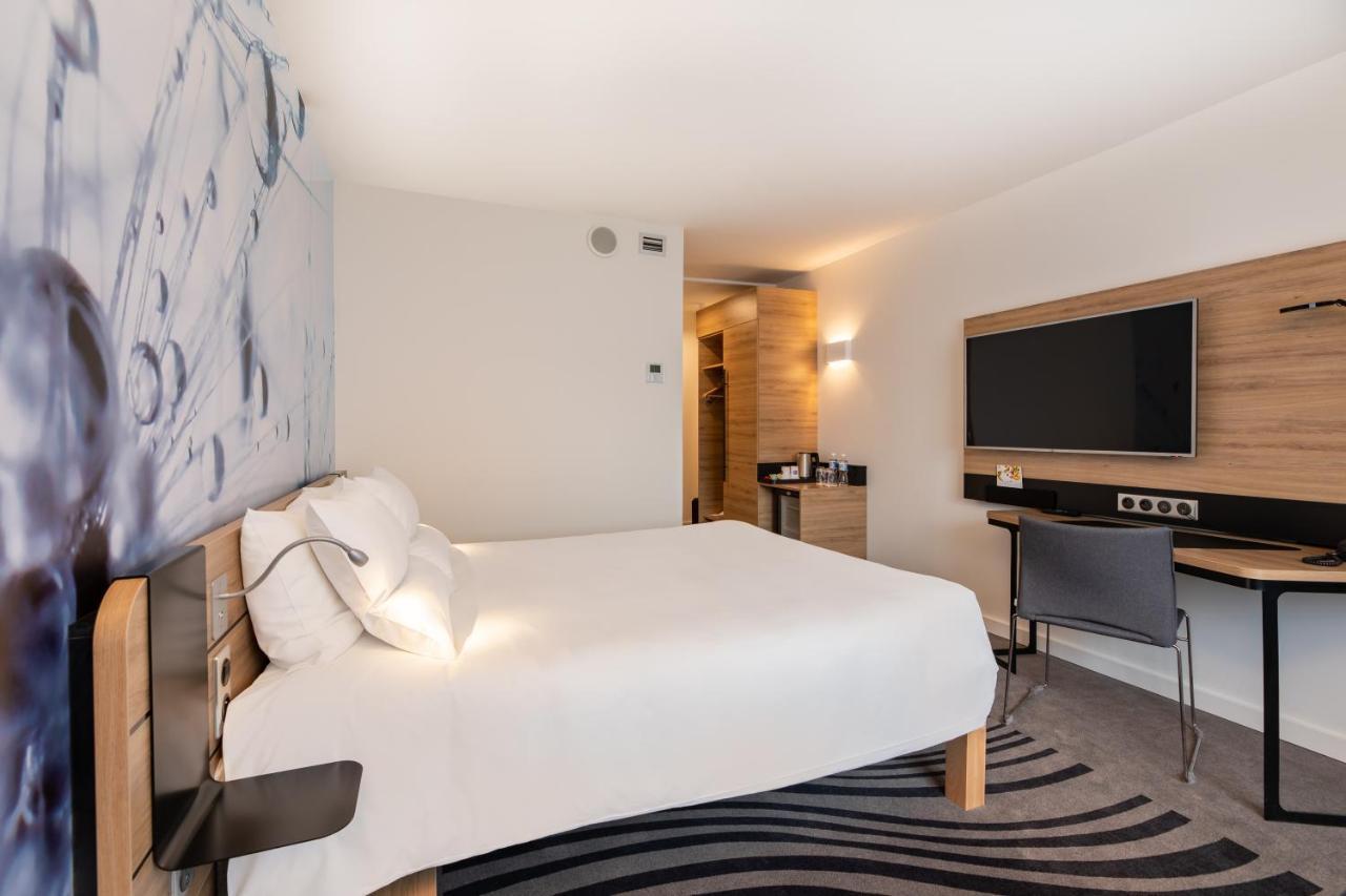 Novotel Wroclaw City Екстериор снимка